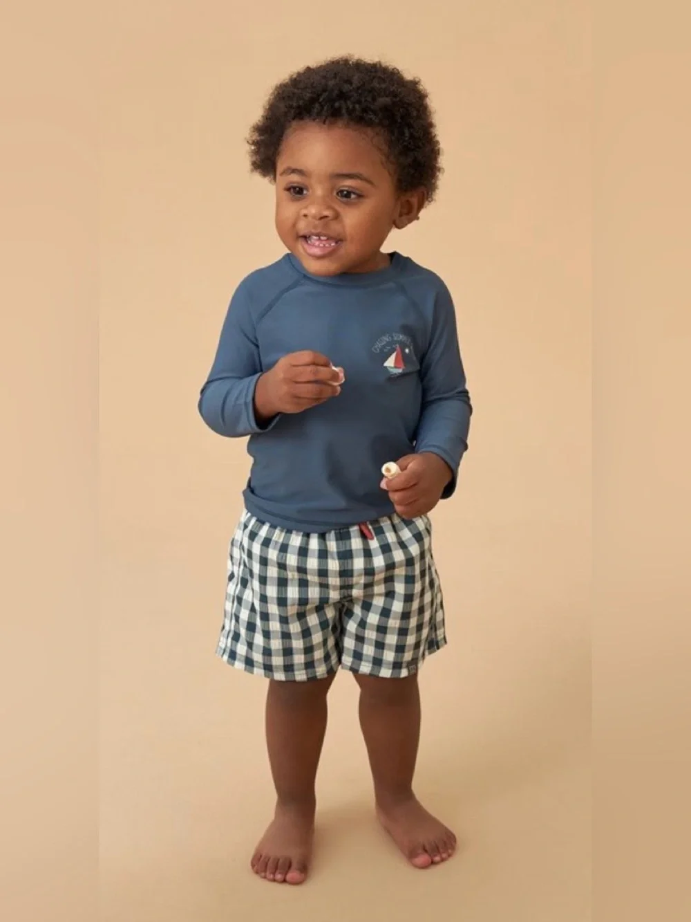 Modern Moments by Gerber Toddler Boy long sleeve Rashguard & short 2pc set size